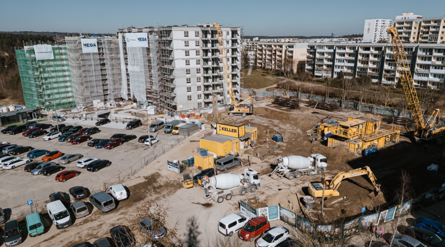 Wiosenny spacer po terenie budowy Kusocińskiego